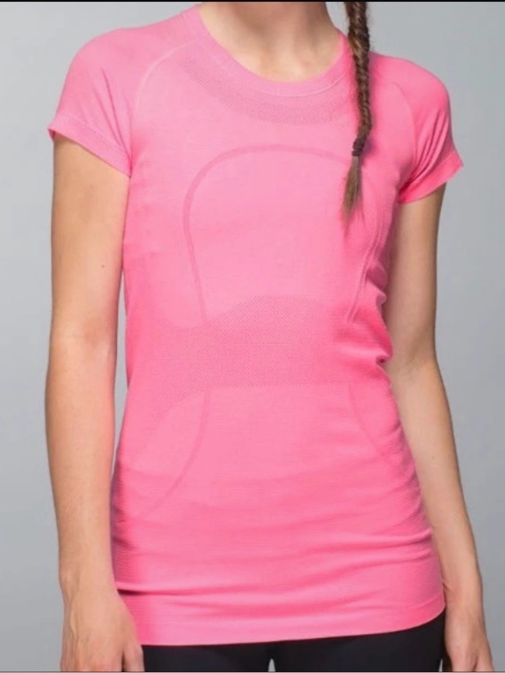 Lululemon Swiftly Tech Short Sleeve hip length size 4